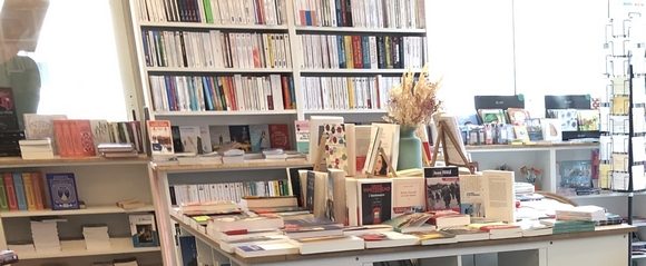 Jeunes en librairie